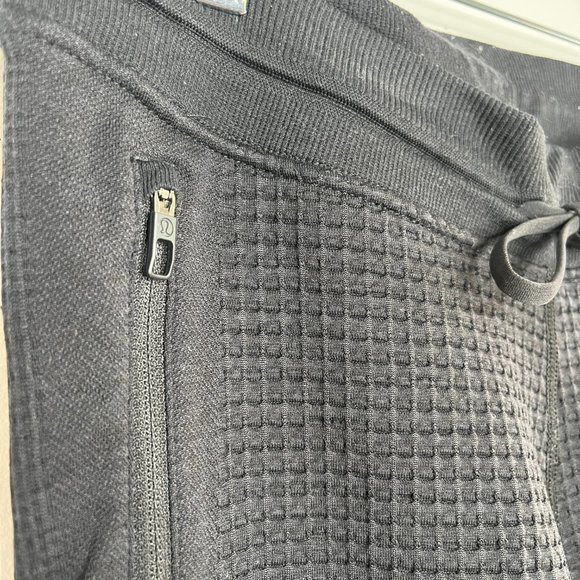 lululemon Men's At Ease Jogger - Black Waffle Joggers - Size S/M - Picture 5 of 7